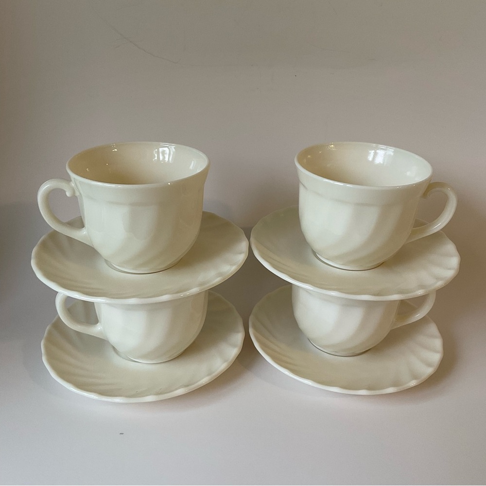 Arcopal Trianon Ivory Swirl Glass Cups and Saucers Set of 4 France - Picture 2 of 16